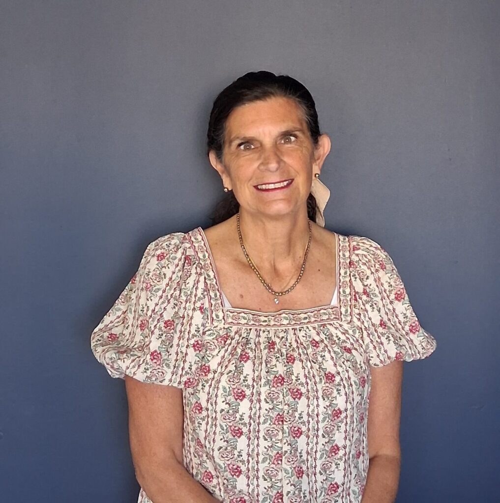 Headshot of Betsy Low